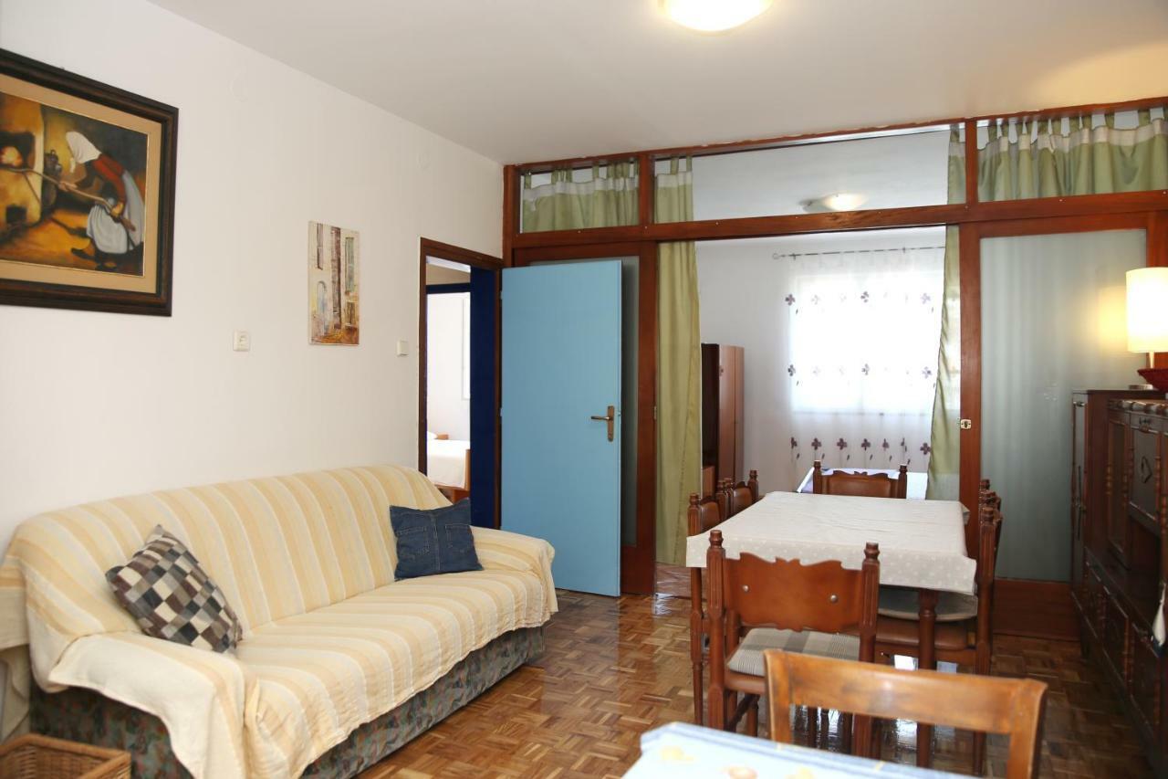 Seaside Apartment Tisno Luaran gambar
