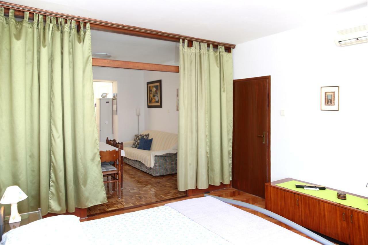 Seaside Apartment Tisno Luaran gambar