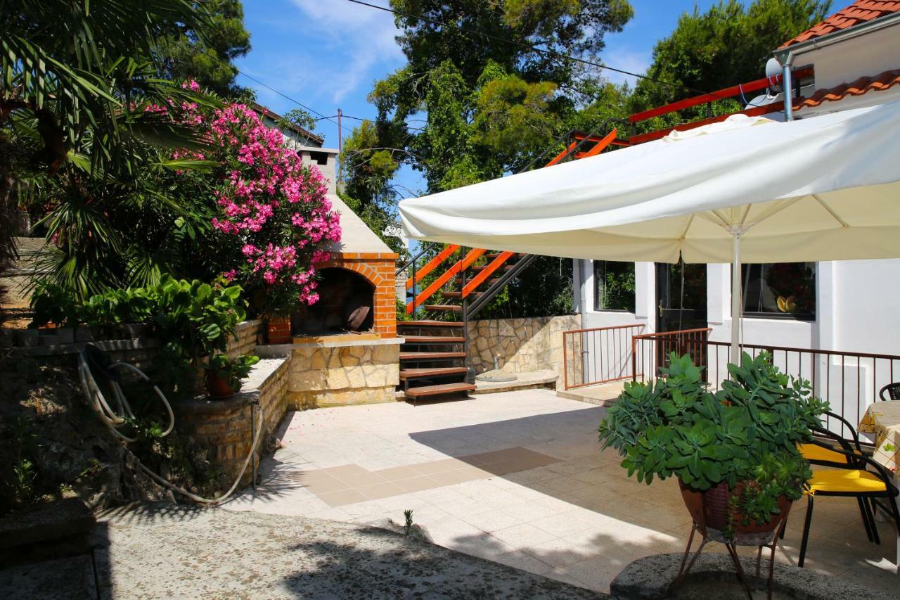 Seaside Apartment Tisno Luaran gambar