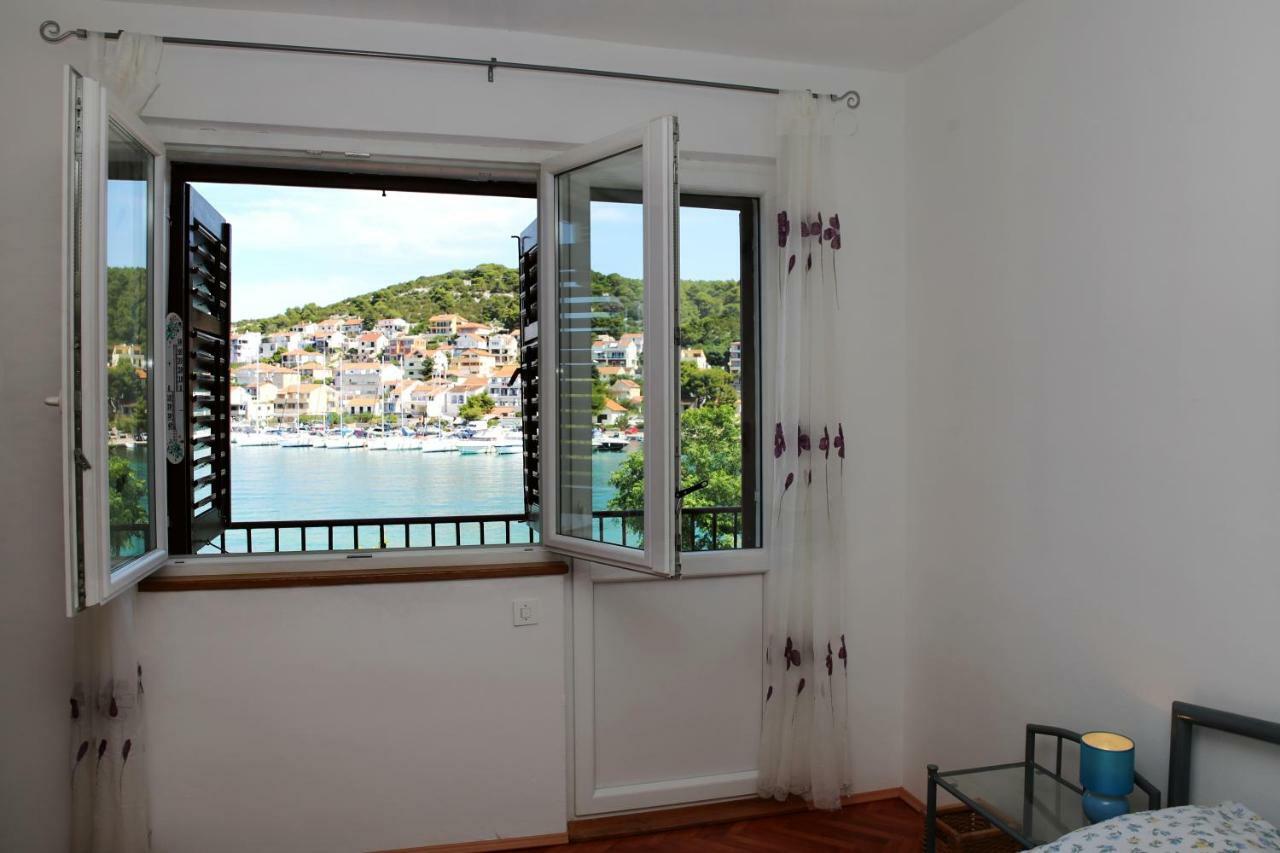 Seaside Apartment Tisno Luaran gambar