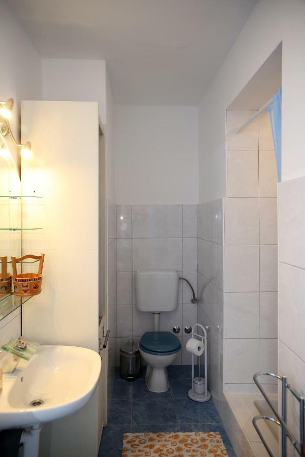 Seaside Apartment Tisno Luaran gambar